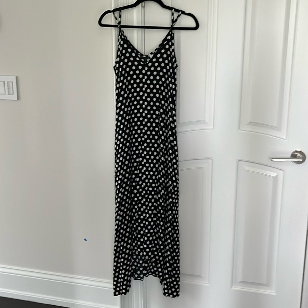 Polka dot asymmetrical hem dress